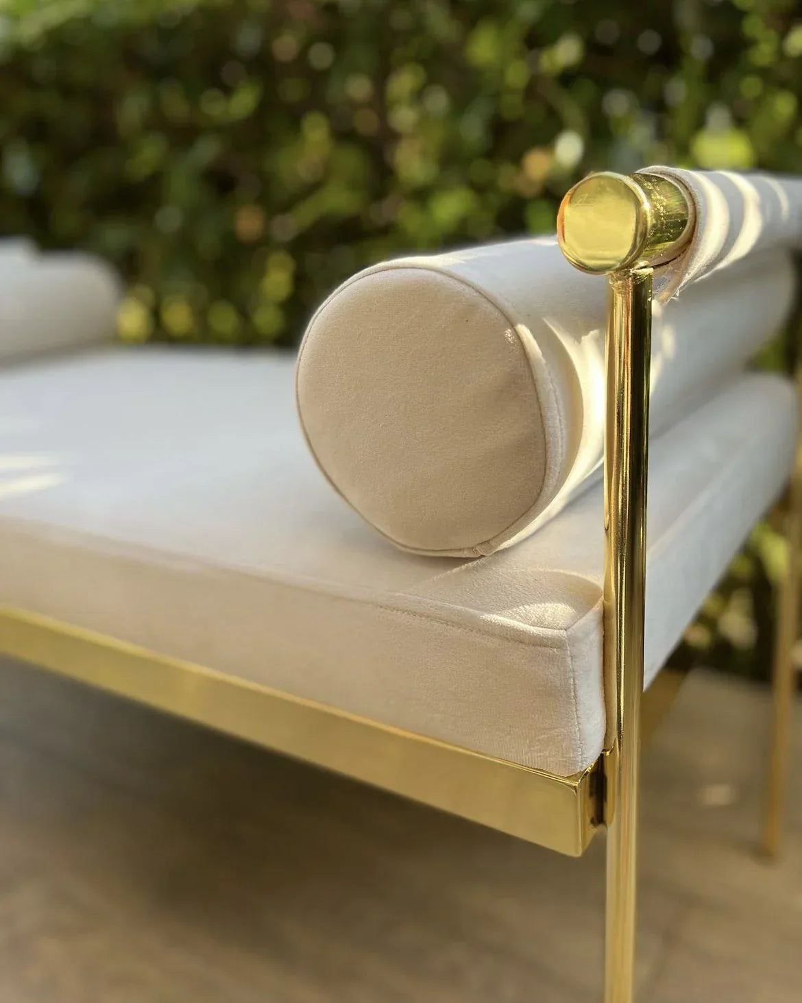 BİCONSİLİO HELEN METAL SİLİNDİR YASTIKLI BENCH